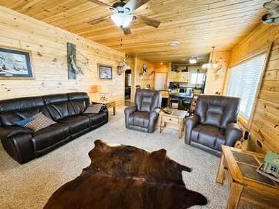 Lakeview Oasis - Hunting/Fishing Cabin Waubay SD