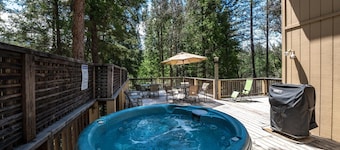 Bienvenue au Friends Lodge, situé dans le parc national de Yosemite, à Wawona