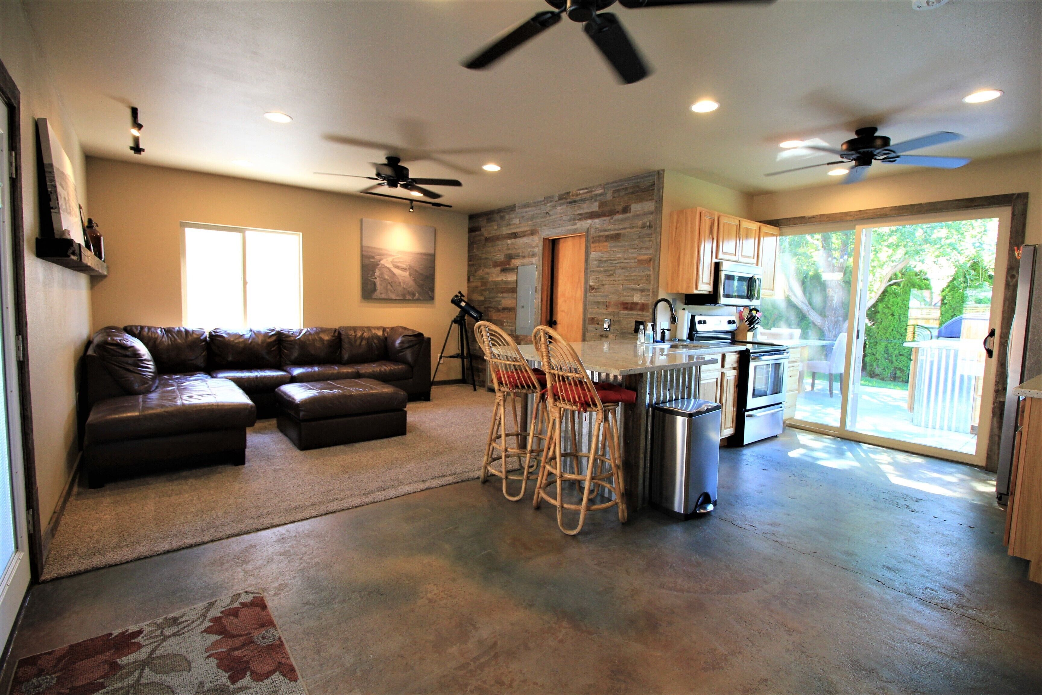 Outdoor kitchen with grill and professional griddle