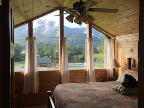4 bedrooms, iron/ironing board, travel cot, WiFi