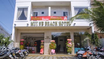 Bãi đậu xe tự phục vụ miễn phí
