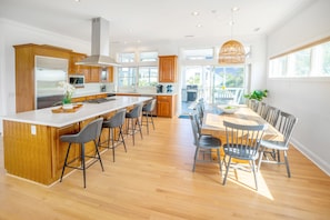 Dining - Water's Edge - Amazing Sunset Views and Short Walk to the Beach. (Isle of Palms)