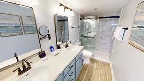 Condo, 2 Bedrooms | Bathroom | Towels
