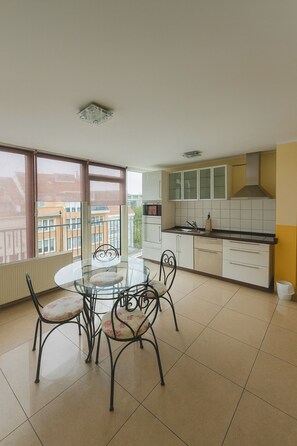 600 Suite - Apartments Atomis Hotel Düsseldorf City (Düsseldorf)