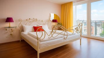 600 Suite | In-room safe, desk, iron/ironing board, free cribs/infant beds
