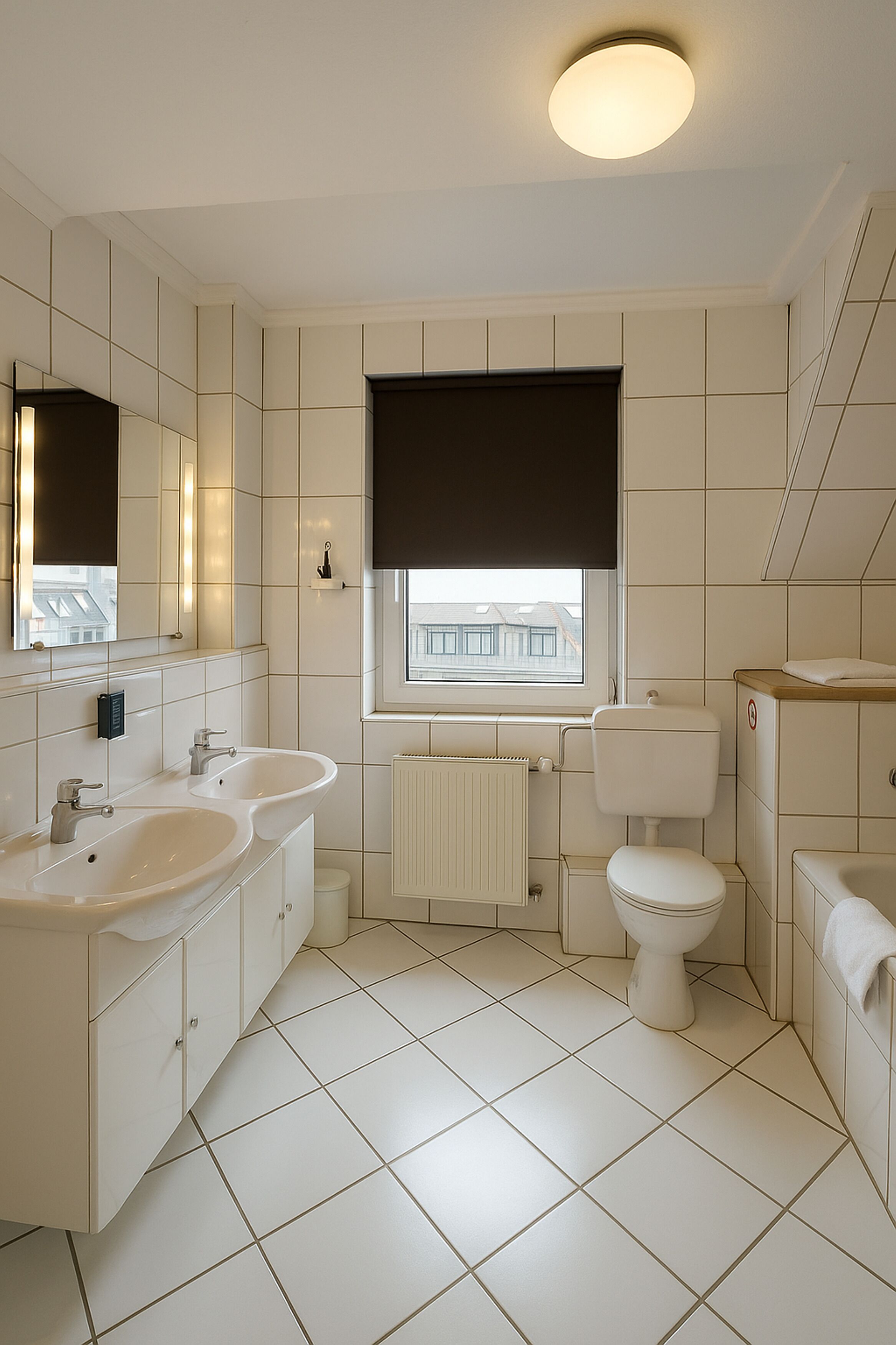 淋浴設備、免費盥洗用品、吹風機、毛巾