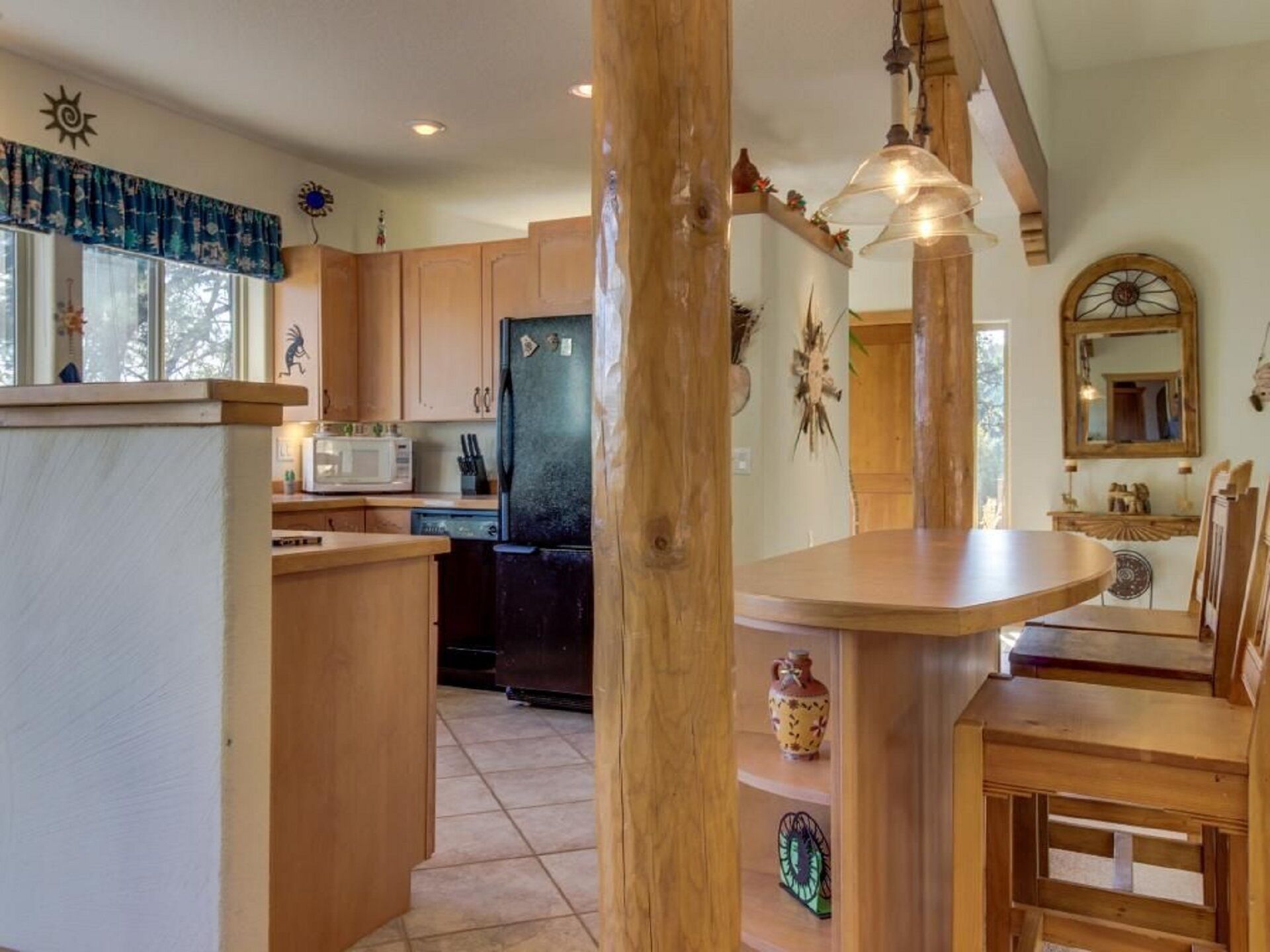 Southwestern Adobe with Extraordinary Mountain Views