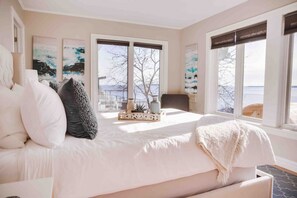 2 dormitoris, escriptori i planxa i posts de planxar 