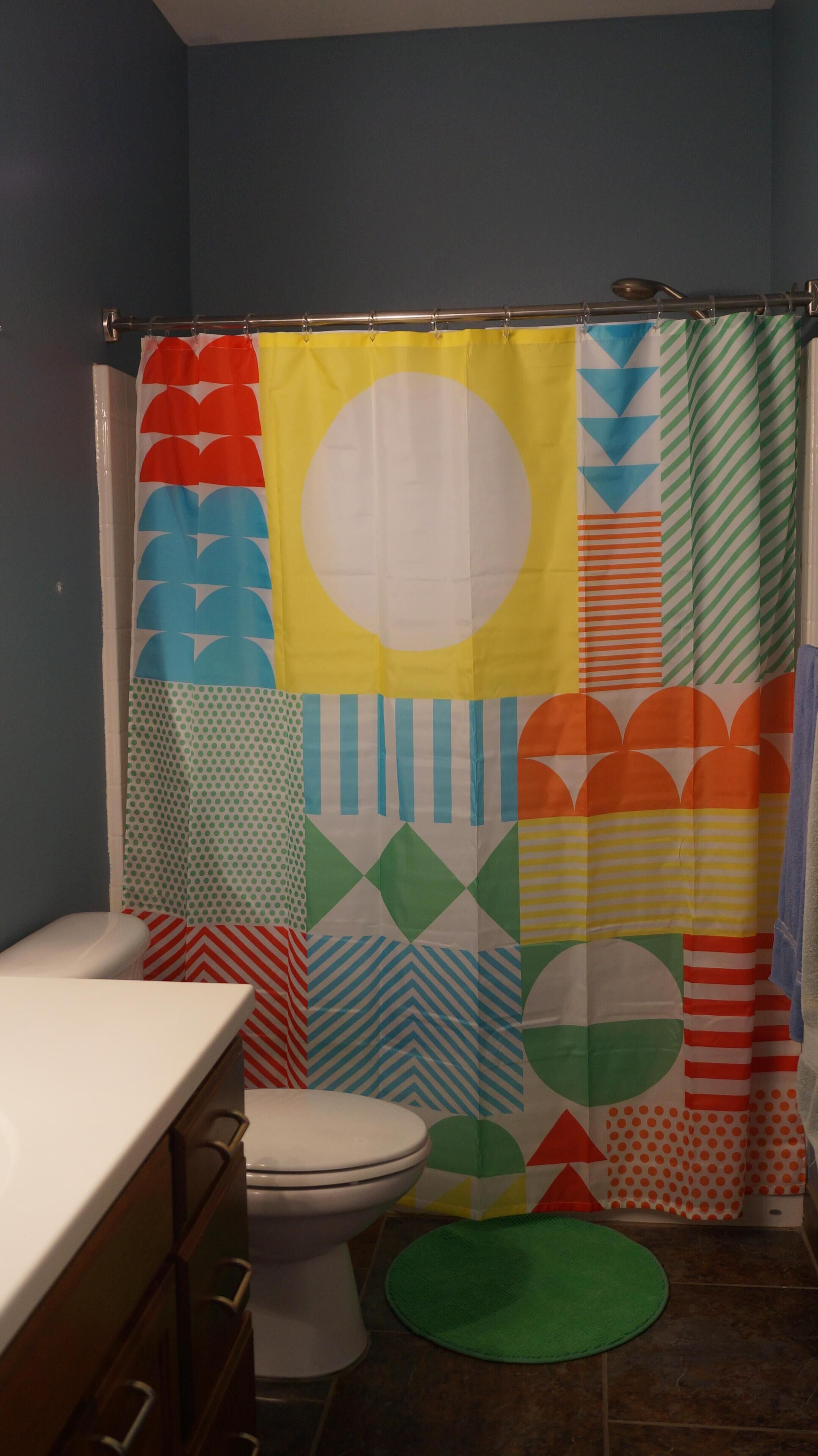 guest bathroom (shower/tub combo)