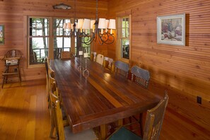 Dining - Madeline Island Cottage Overlooking Apostle Islands (LaPointe)