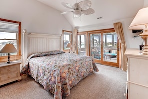 6 bedrooms, free WiFi, bed sheets - Oceanview Home w/ Pool, Hot Tub, Elevator, Game Room, and Nearby Beach Access (Rodanthe)
