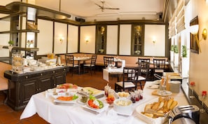 Daily buffet breakfast (EUR 9 per person)