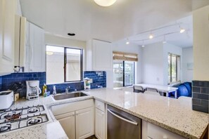 Fridge, microwave, oven, stovetop - *2026 NEW remodel coming soon* Triton`s Castle Overlooking Beach and Bay! (San Diego)