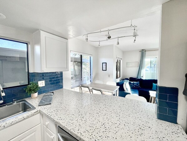 Interior - *2026 NEW remodel coming soon* Triton`s Castle Overlooking Beach and Bay! (San Diego)