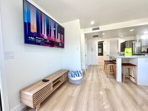 Interior - *2026 NEW remodel coming soon* Triton`s Castle Overlooking Beach and Bay! (San Diego)