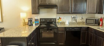 Lux 2 Bedroom 2.5 Bath / Dog Friendly 511A