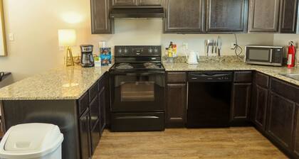 Lux 2 Bedroom 2.5 Bath / Dog Friendly 511A