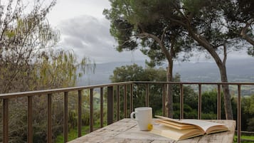 Basic Triple Room, Mountain View | Land view from property