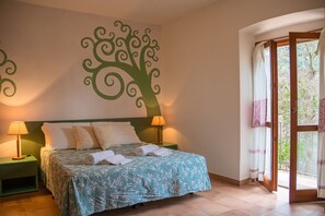 Basic Double or Twin Room, Garden View