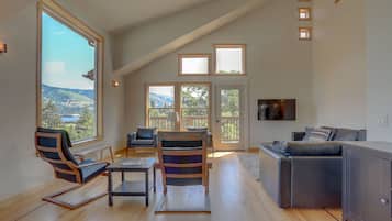 House, 4 Bedrooms | Interior