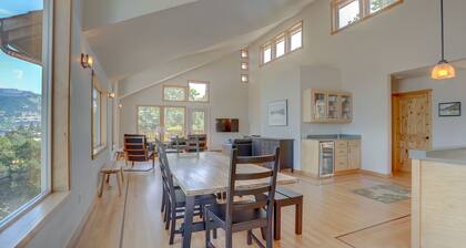 Hutson's Bridgeview **30 Day Minimum** 4 Bedroom Home by RedAwning