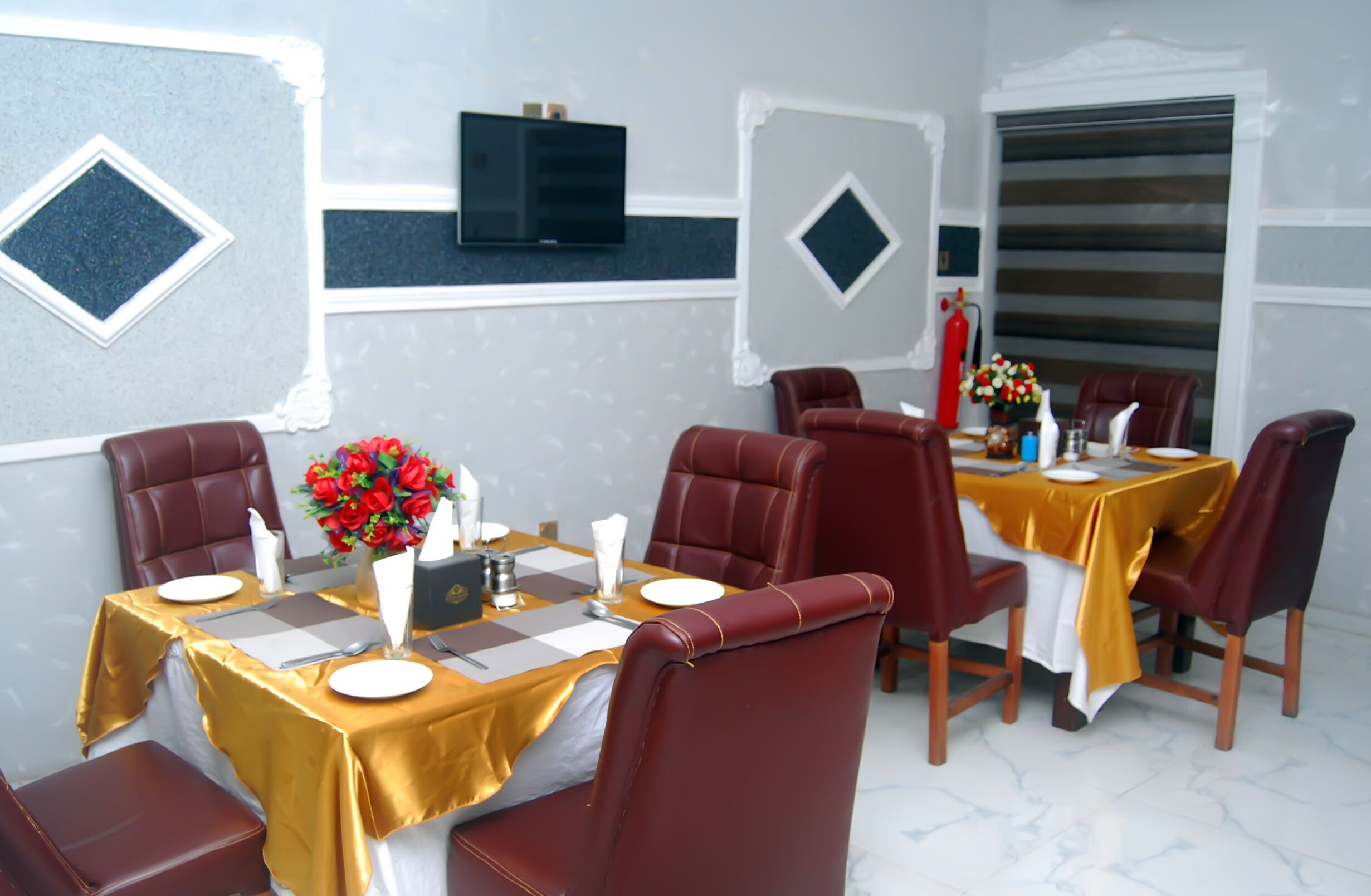 Daily English breakfast for a fee