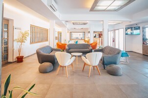 Sala de estar en el lobby