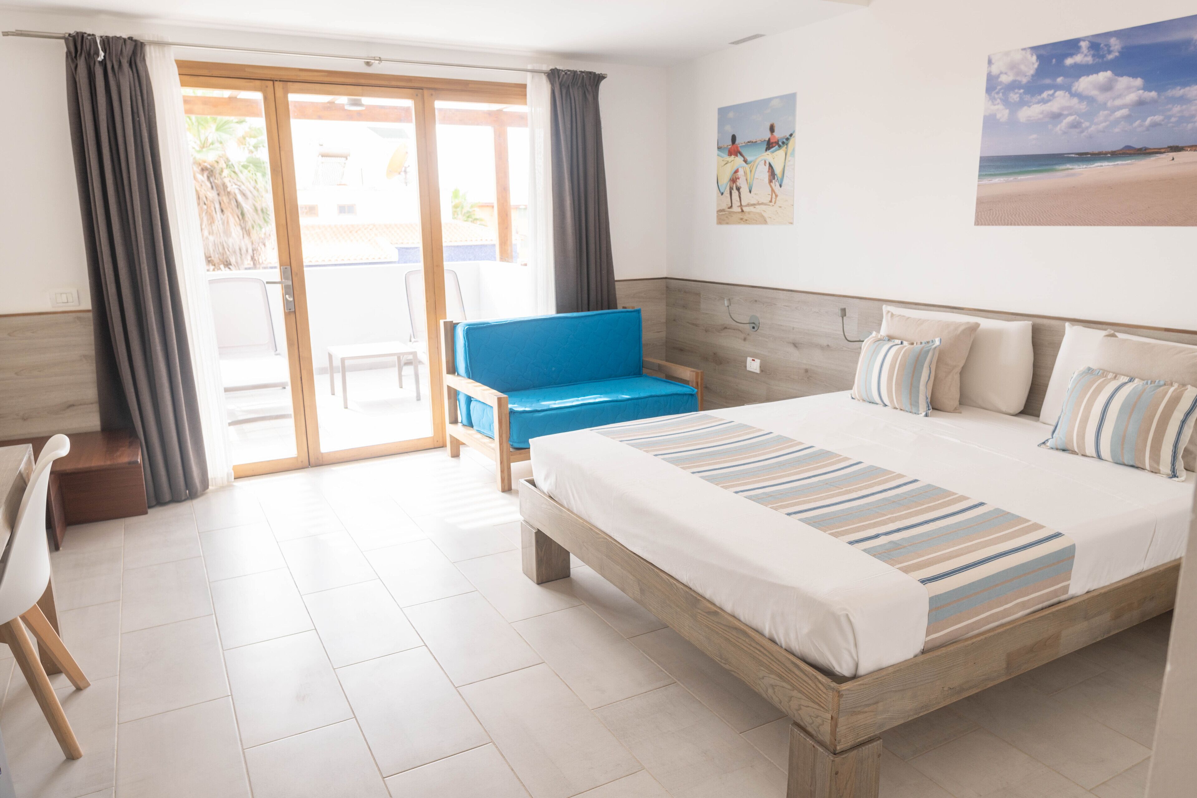 deluxe double room | 1 bedroom, minibar, in-room safe, desk