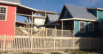 Tortuga Cottage con piscina