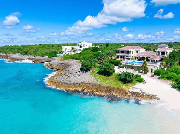 On the beach - By Owners - BEACHFRONT VILLA 11,000 SF LUXURY VILLA + SUV + POOL/SPA + FIREPIT (Anguilla, British West Indies)
