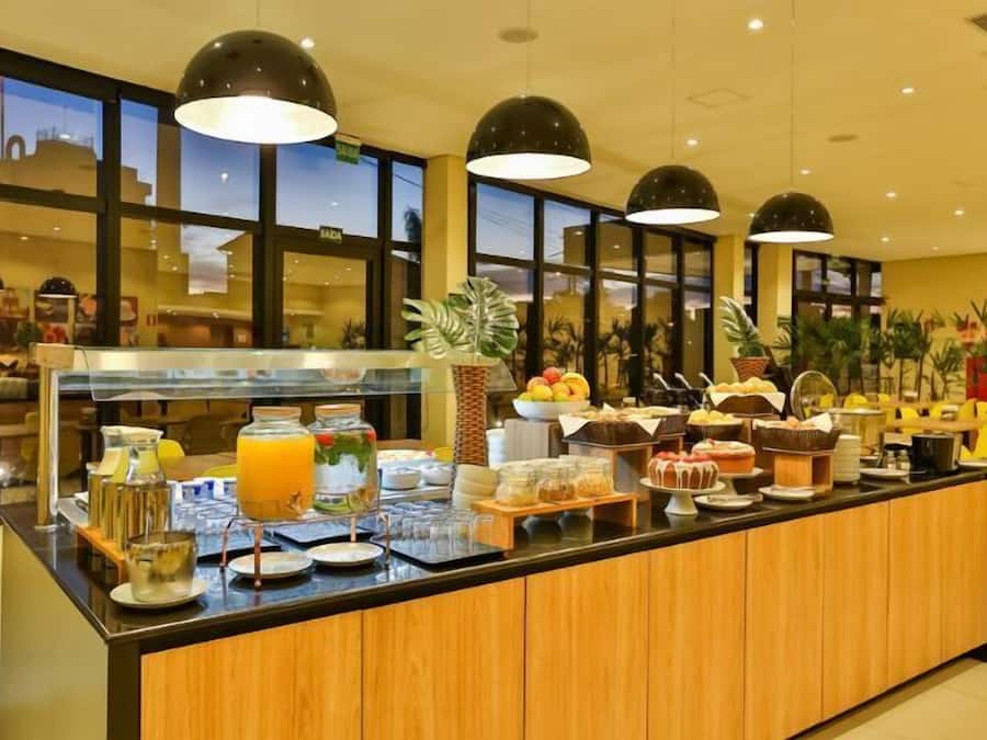 Dagelijks ontbijtbuffet inbegrepen