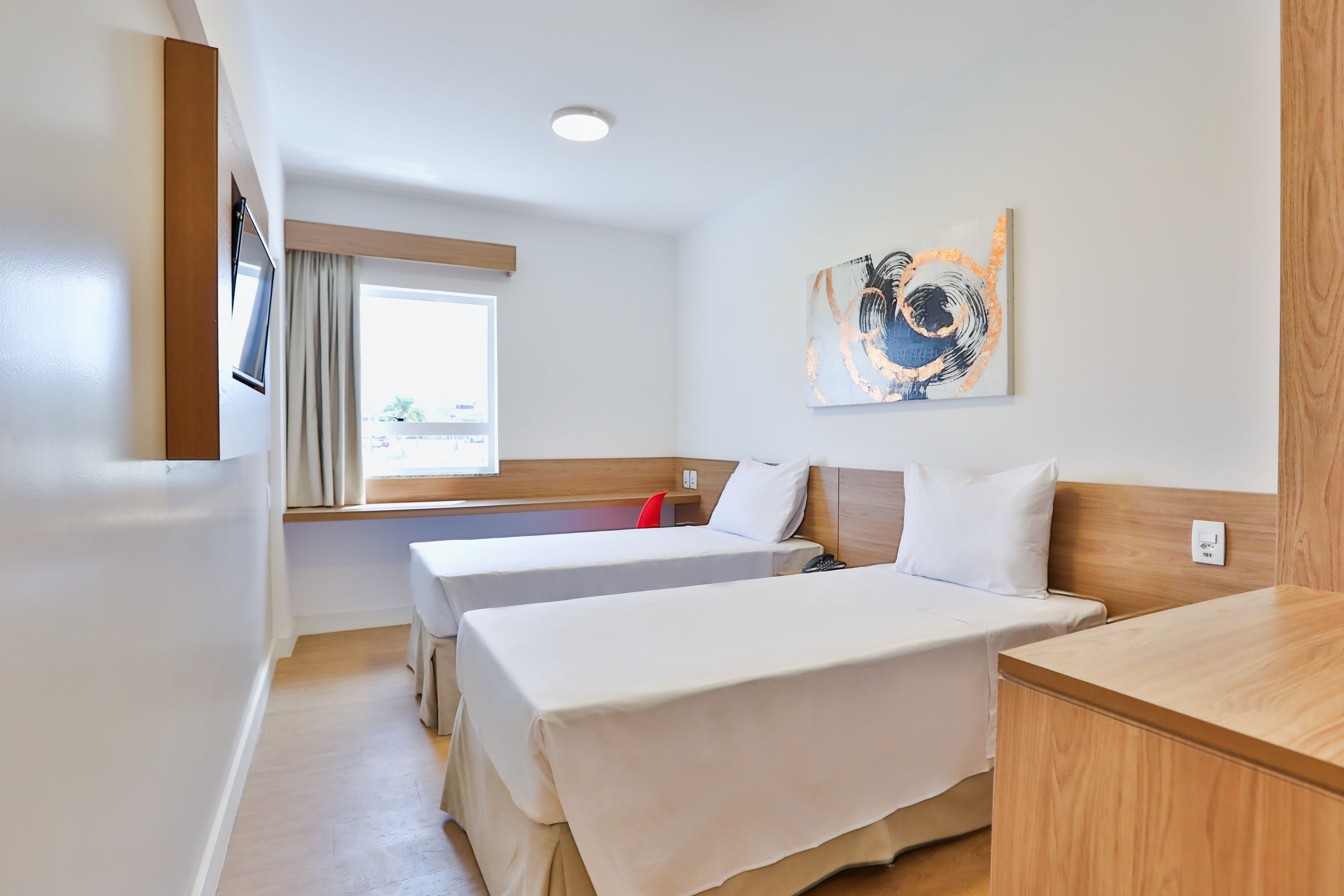 superior twin room | 1 bedroom, minibar, desk, blackout curtains