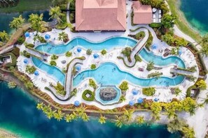 حمّام سباحة خارجي، حمّام سباحة مُدفَّأ