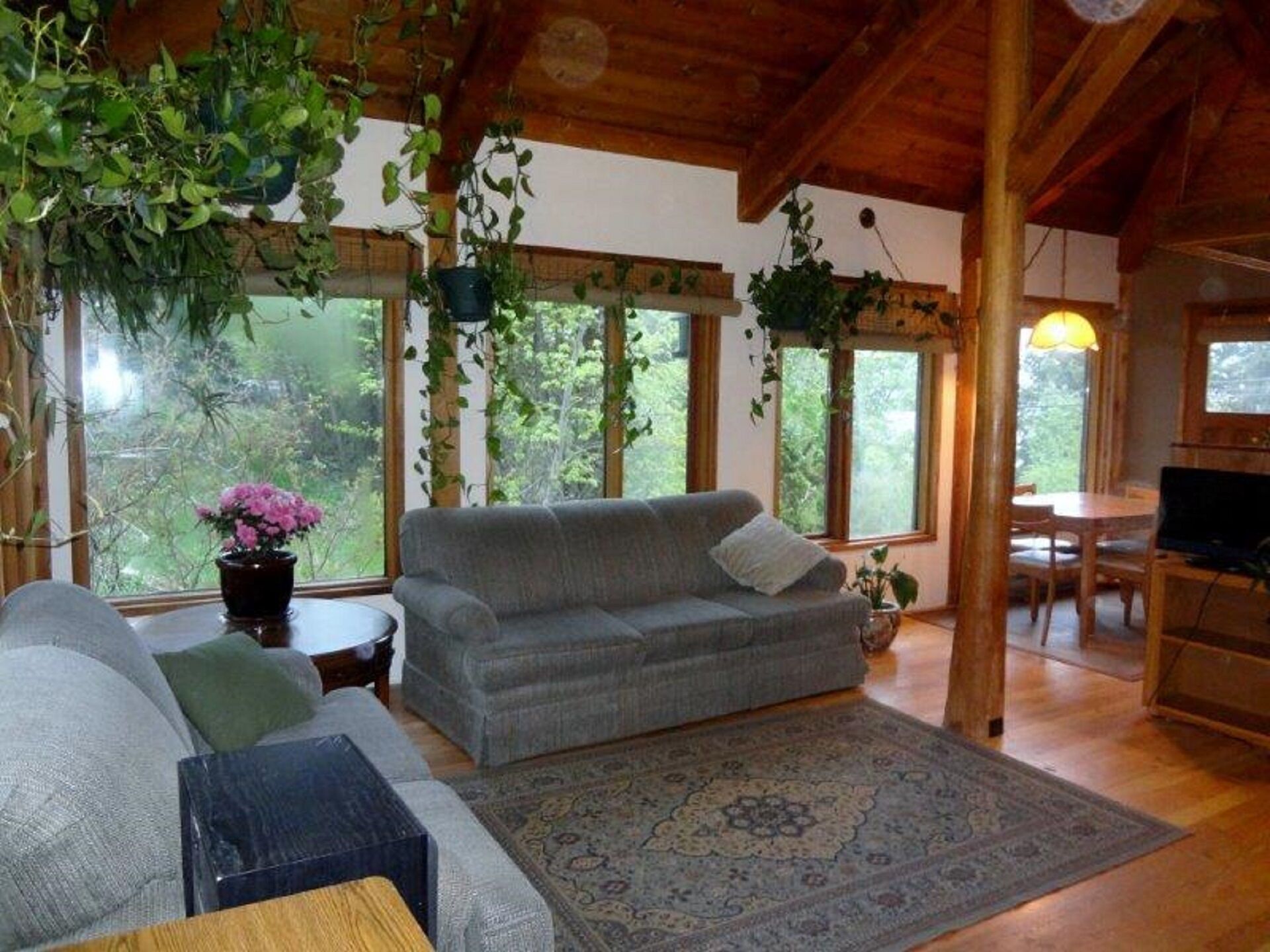 Post&Beam By The Creek