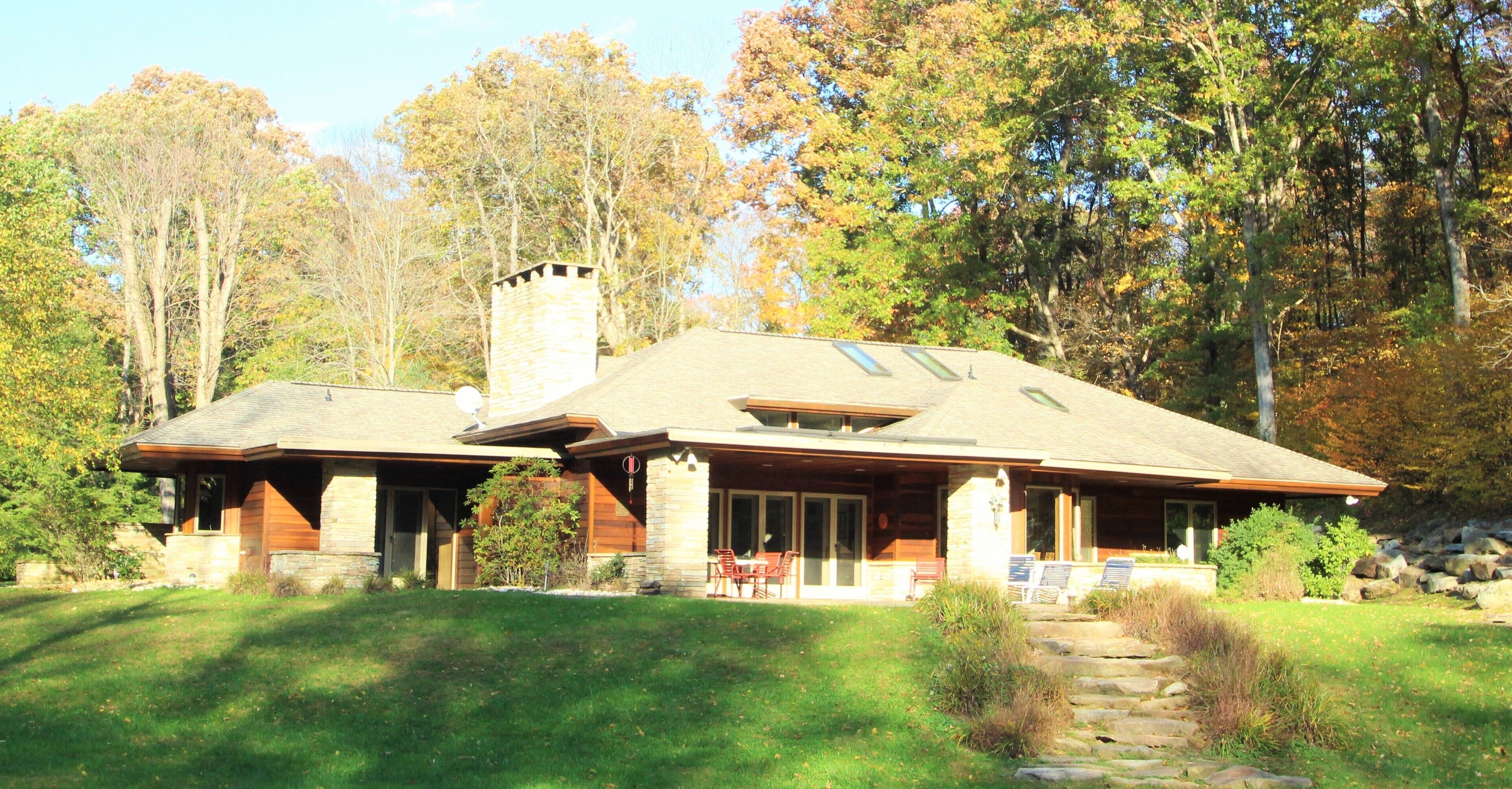 Luxuriant Frank Lloyd Wright Inspired Accommodations--The Dream House