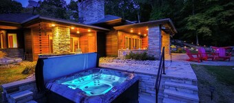 Luxuriant Frank Lloyd Wright Inspired Accommodations--The Dream House