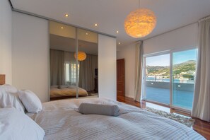 3 chambres, bureau, fer et planche Ă repasser, accĂšs Internet