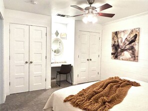 2 bedrooms, iron/ironing board, free WiFi, bed sheets