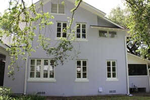 Exterior - Superb location historic home- spacious, bright, and quiet, yet downtown! (Dunedin)