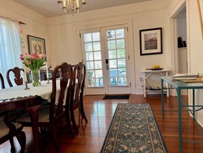 Dining - Superb location historic home- spacious, bright, and quiet, yet downtown! (Dunedin)