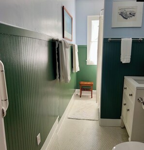Combined shower/bathtub, hair dryer, towels, soap - Superb location historic home- spacious, bright, and quiet, yet downtown! (Dunedin)
