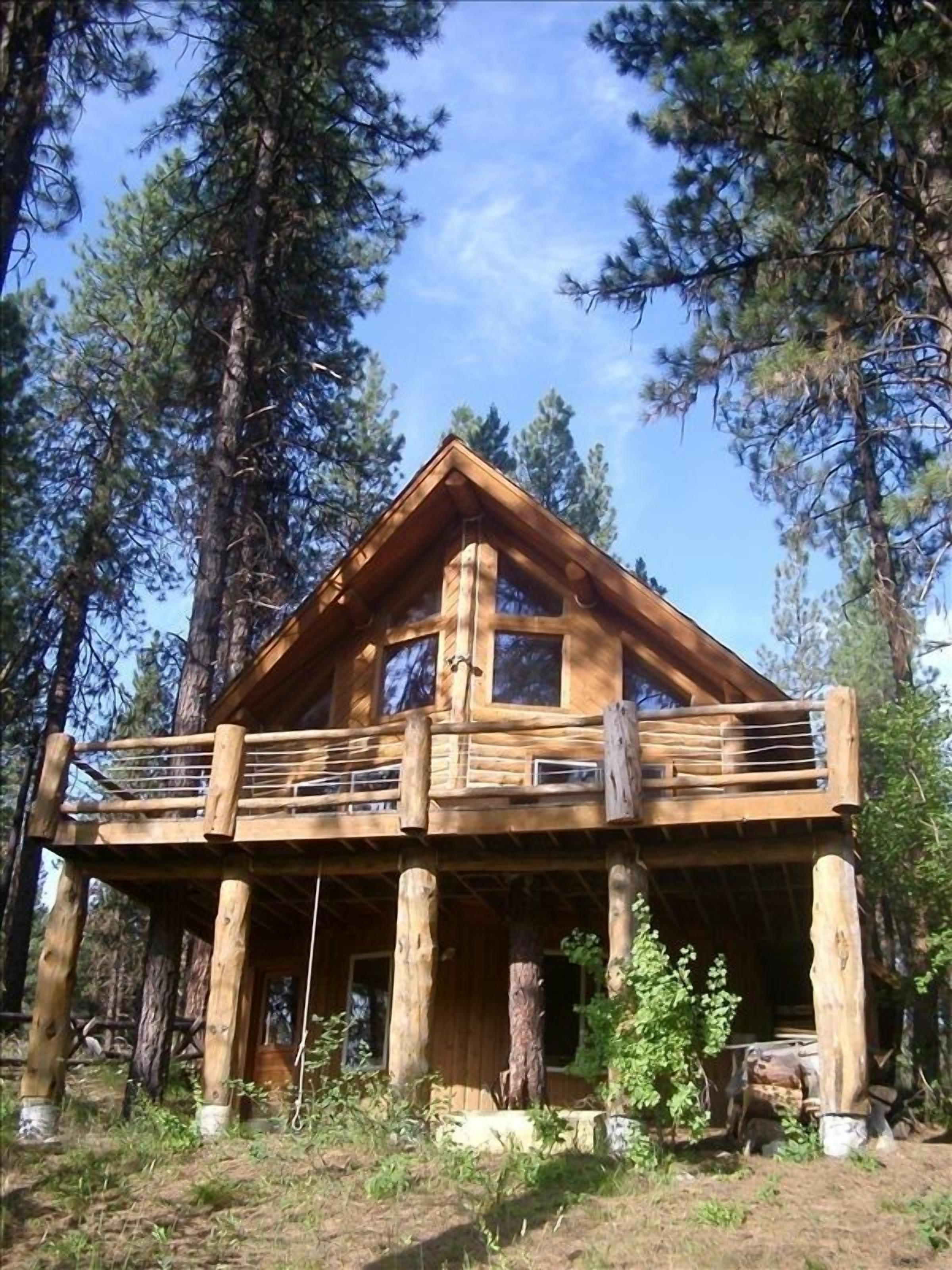 Log Cabin on the Famous South Fork Payette Whitewater River