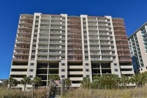 Exterior - 15% off 3-7 thru Dec. 2 bedroom 2 bath oceanfront condo. 3 night min. (North Myrtle Beach)