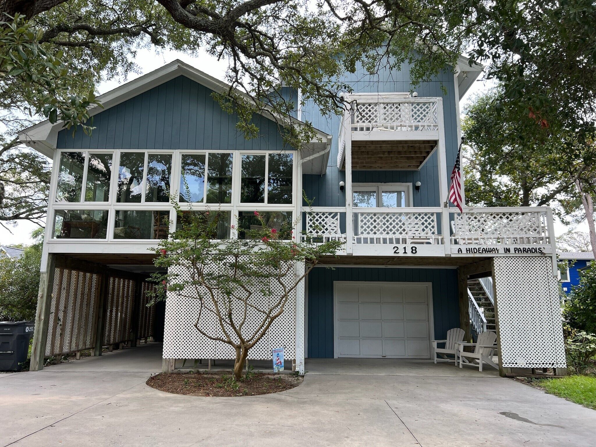  A Hideaway in Paradise! A short walk to  beach, pier and seaside restaurants!