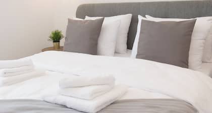 Rijeka Centre Theatre View - Stylish Apartment