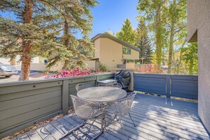 Casa de ciudad, 3 habitaciones | Restaurante al aire libre