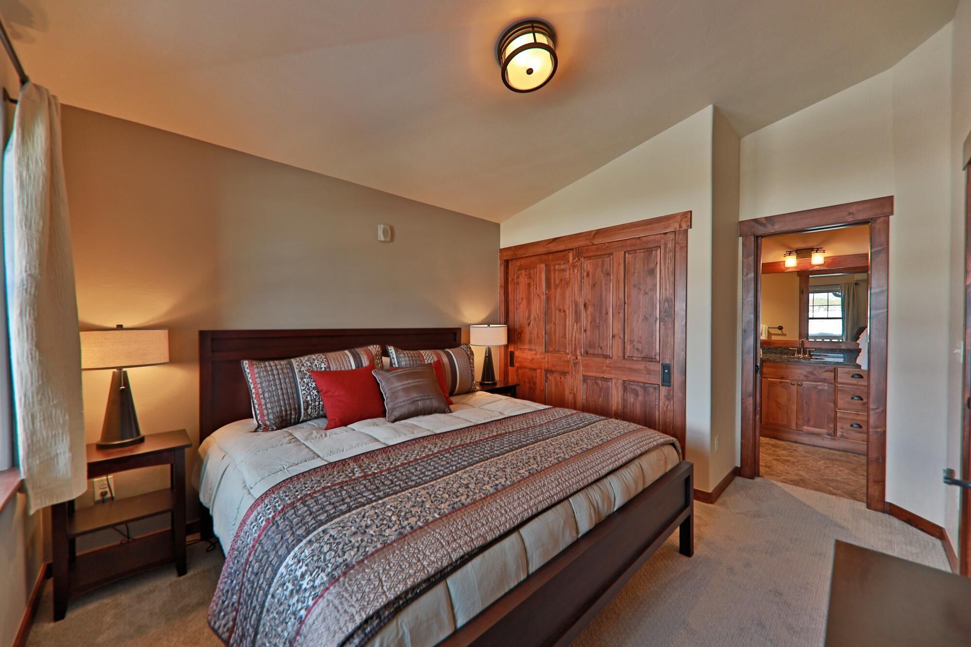 Cozens Pointe 2 Bedroom Condo by RedAwning