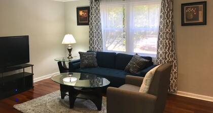 4-bedroom vacation home just 9 minutes drive to Tysons Corner Center