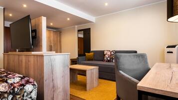 Superior Double Room | Living area