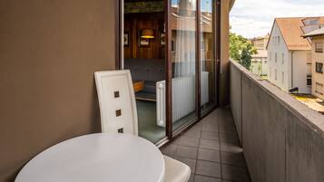 Standard Double Room | Balcony